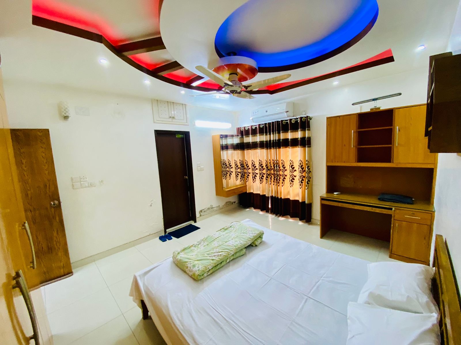 Premium 4 Bed Apartment Rent in Bashundhara R/A