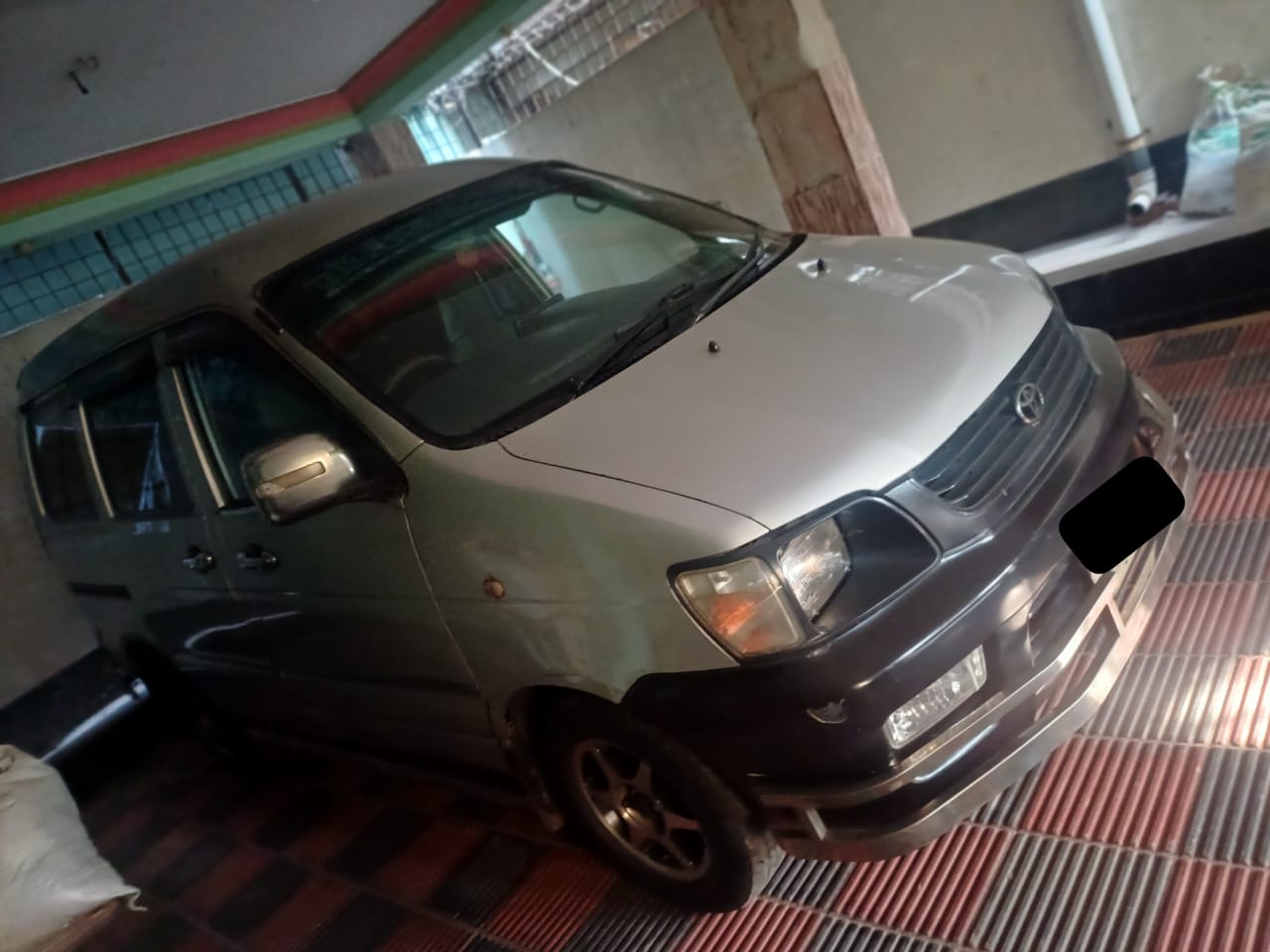 Toyota Noah KR 42 2005 Model For Sale in Chittagong