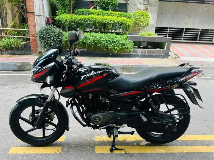 Bajaj Pulsar 150 SD 2017 Model For Sale in Dhaka