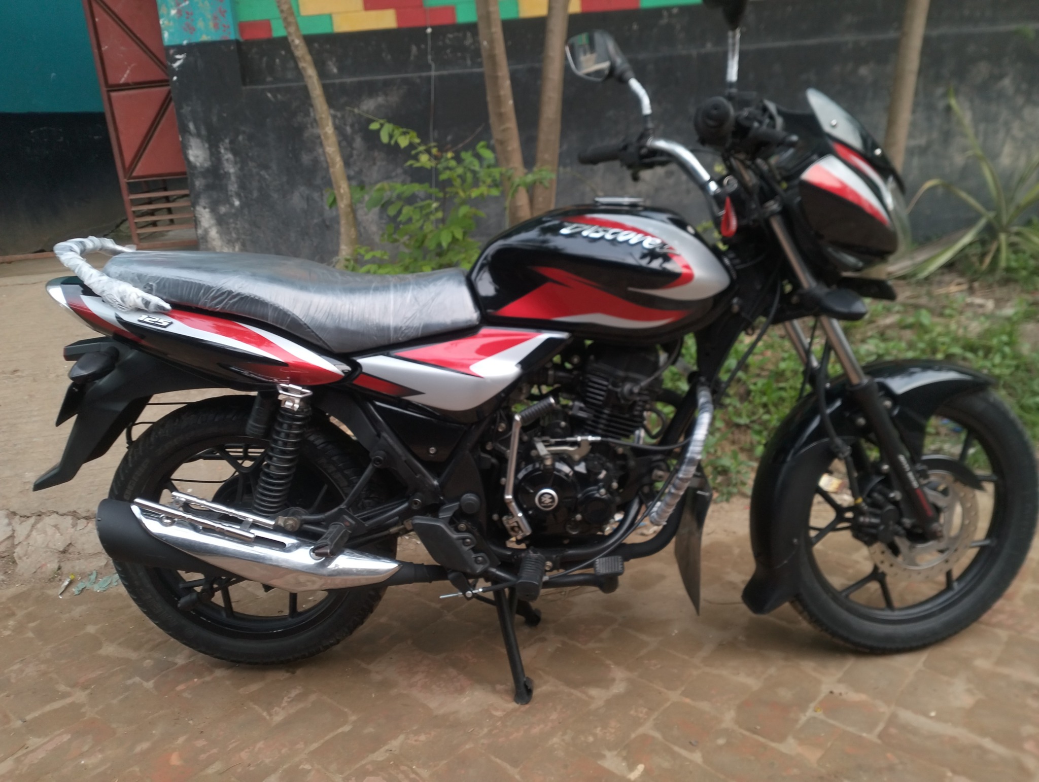 Bajaj Discover 125 For Sale in Gazipur Mawna