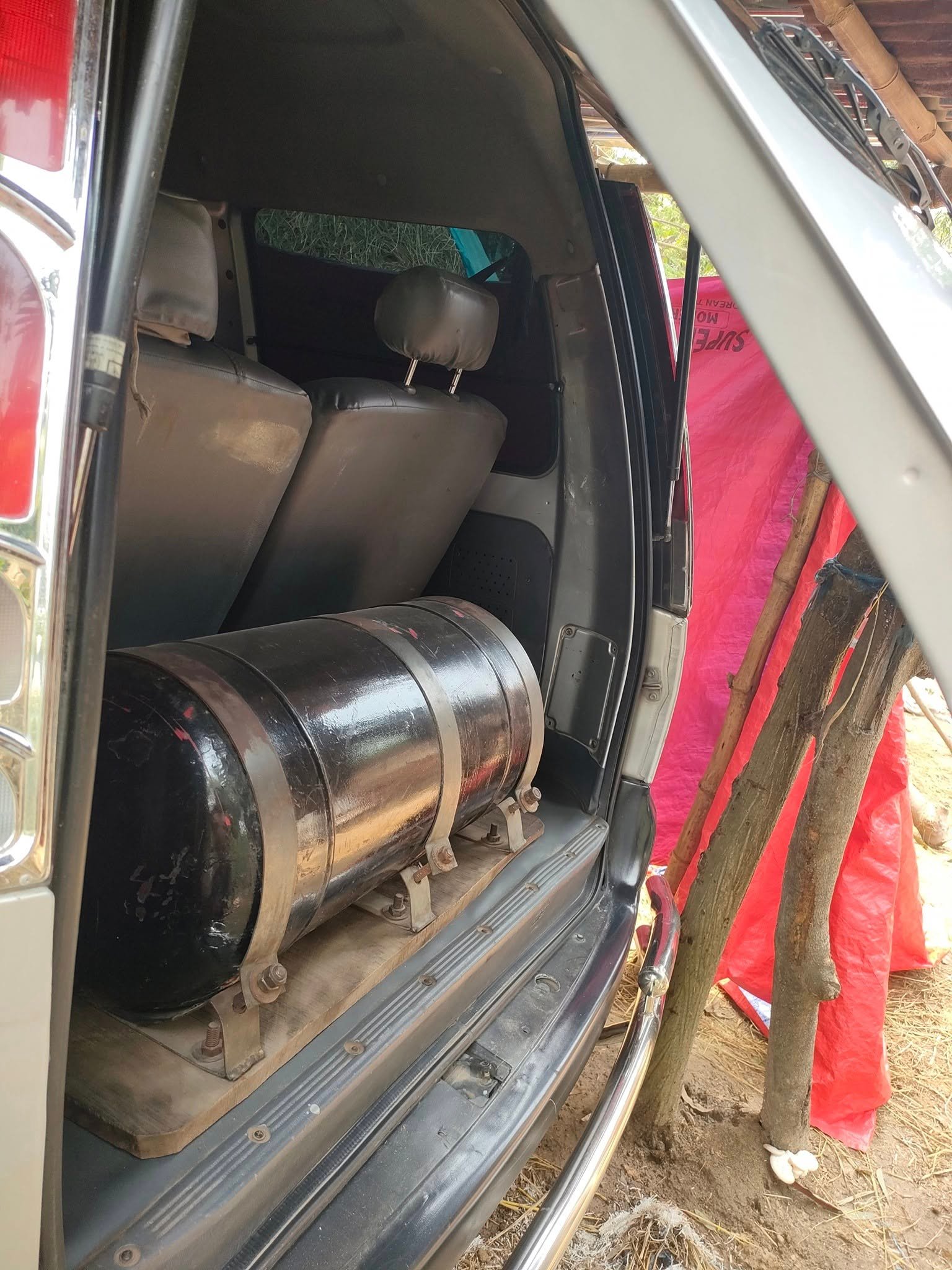 Toyota Noah KR 42 2005 Model For Sale in Niamatpur 