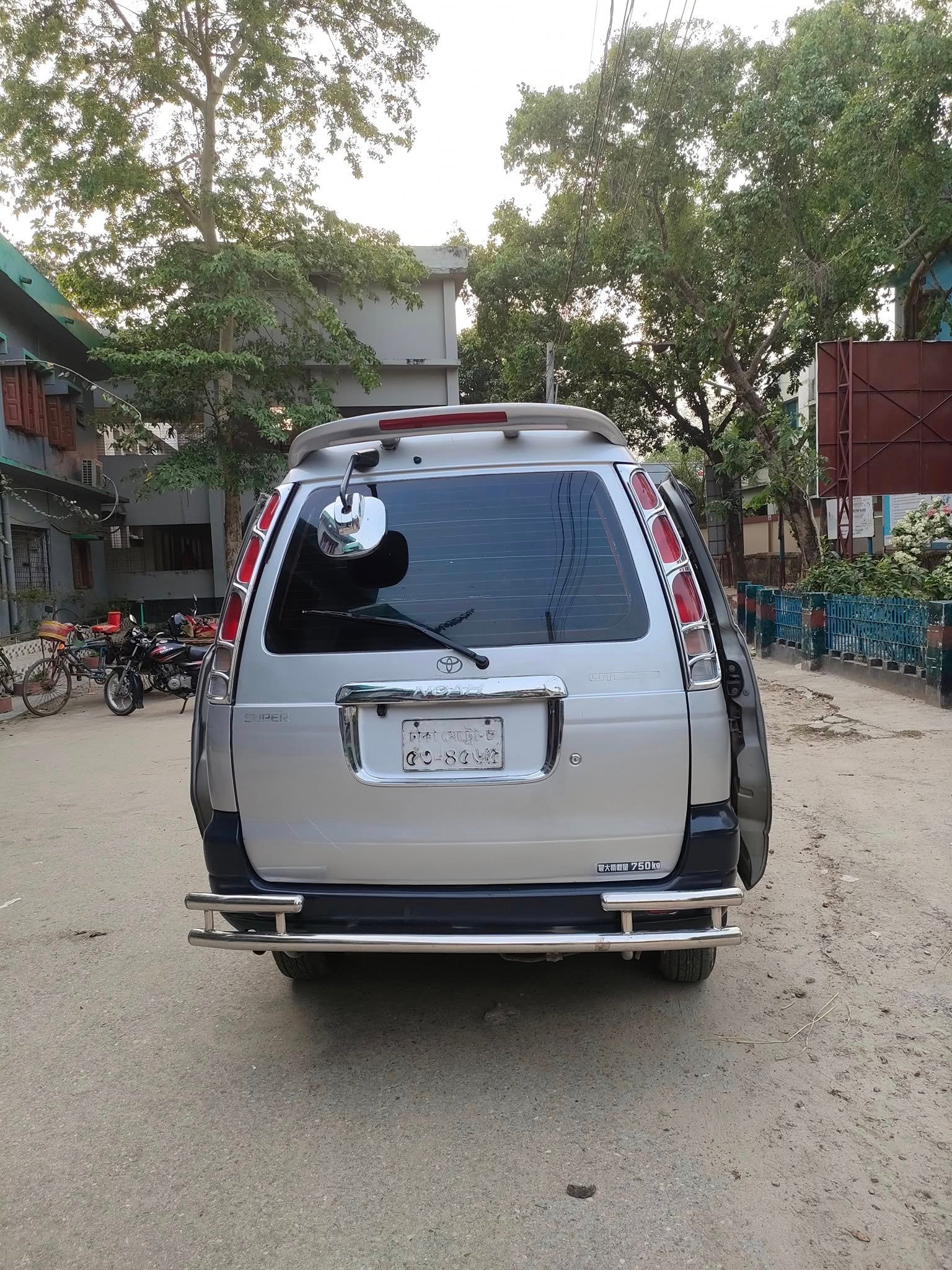 Toyota Noah KR 42 2005 Model For Sale in Niamatpur 