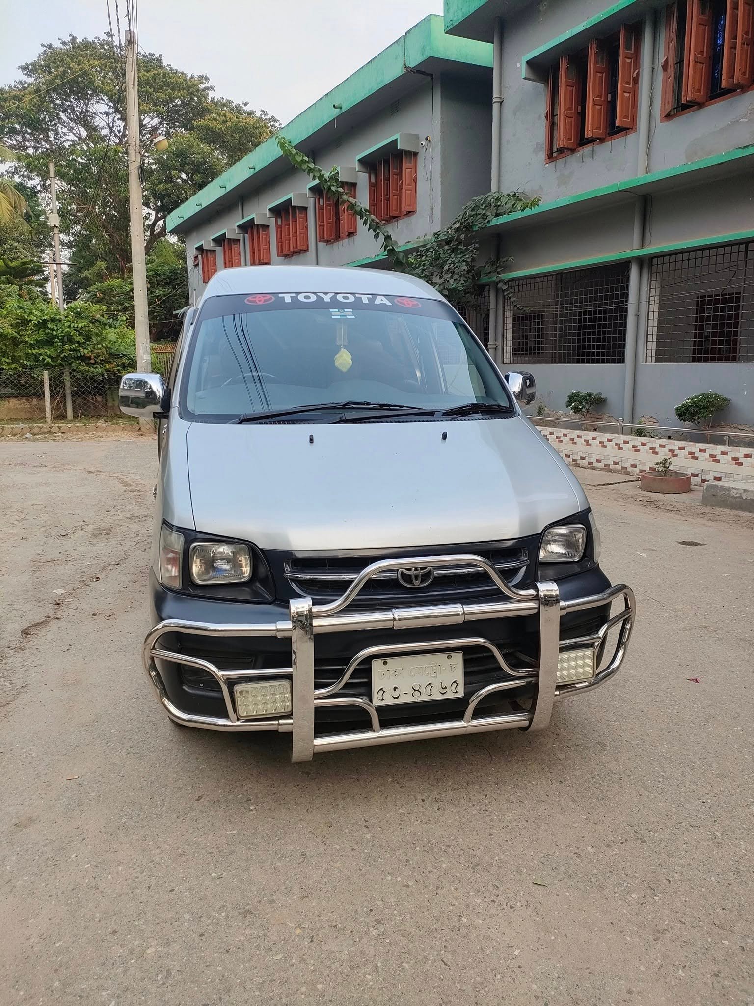 Toyota Noah KR 42 2005 Model For Sale in Niamatpur 