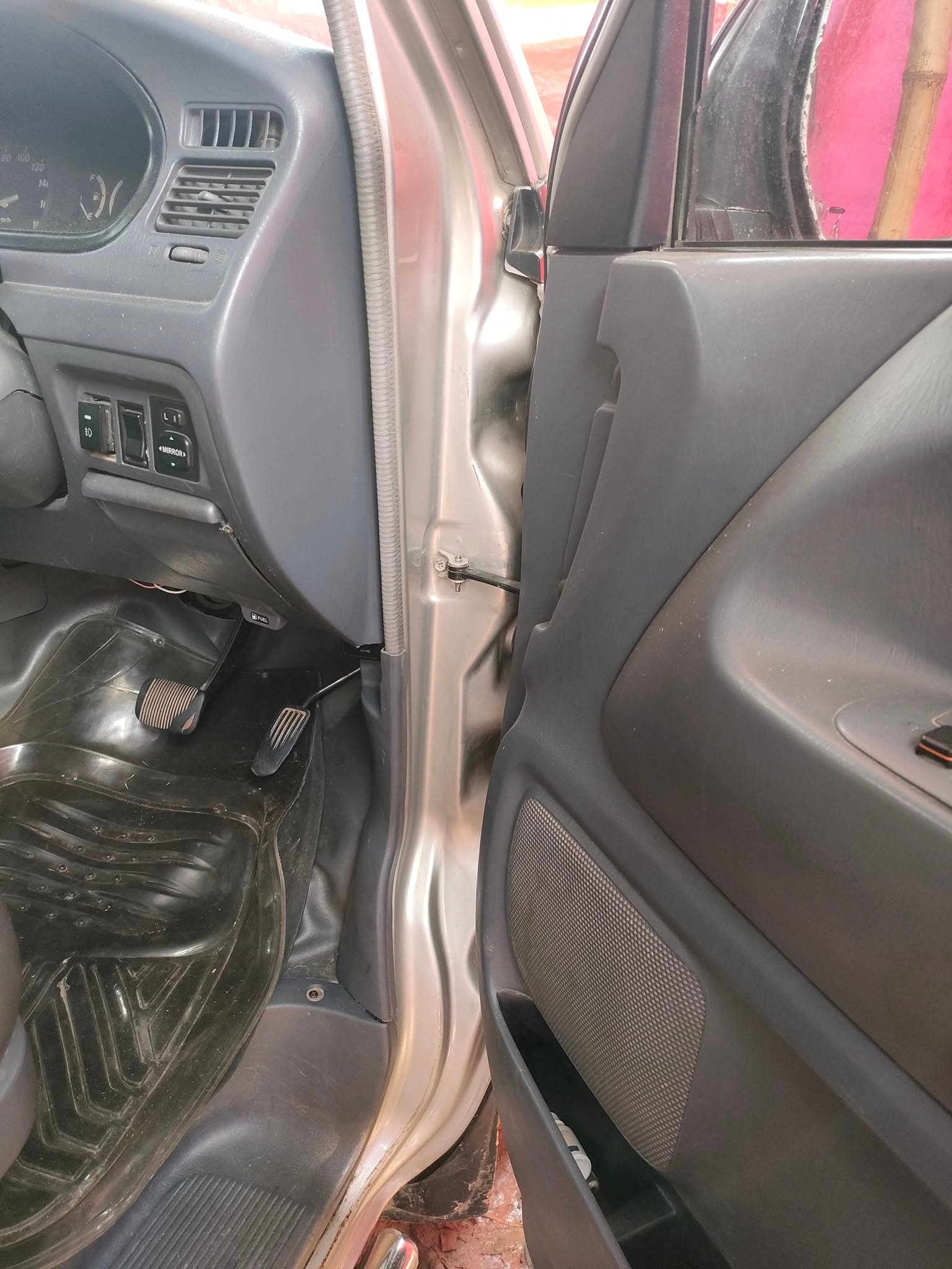 Toyota Noah KR 42 2005 Model For Sale in Niamatpur 