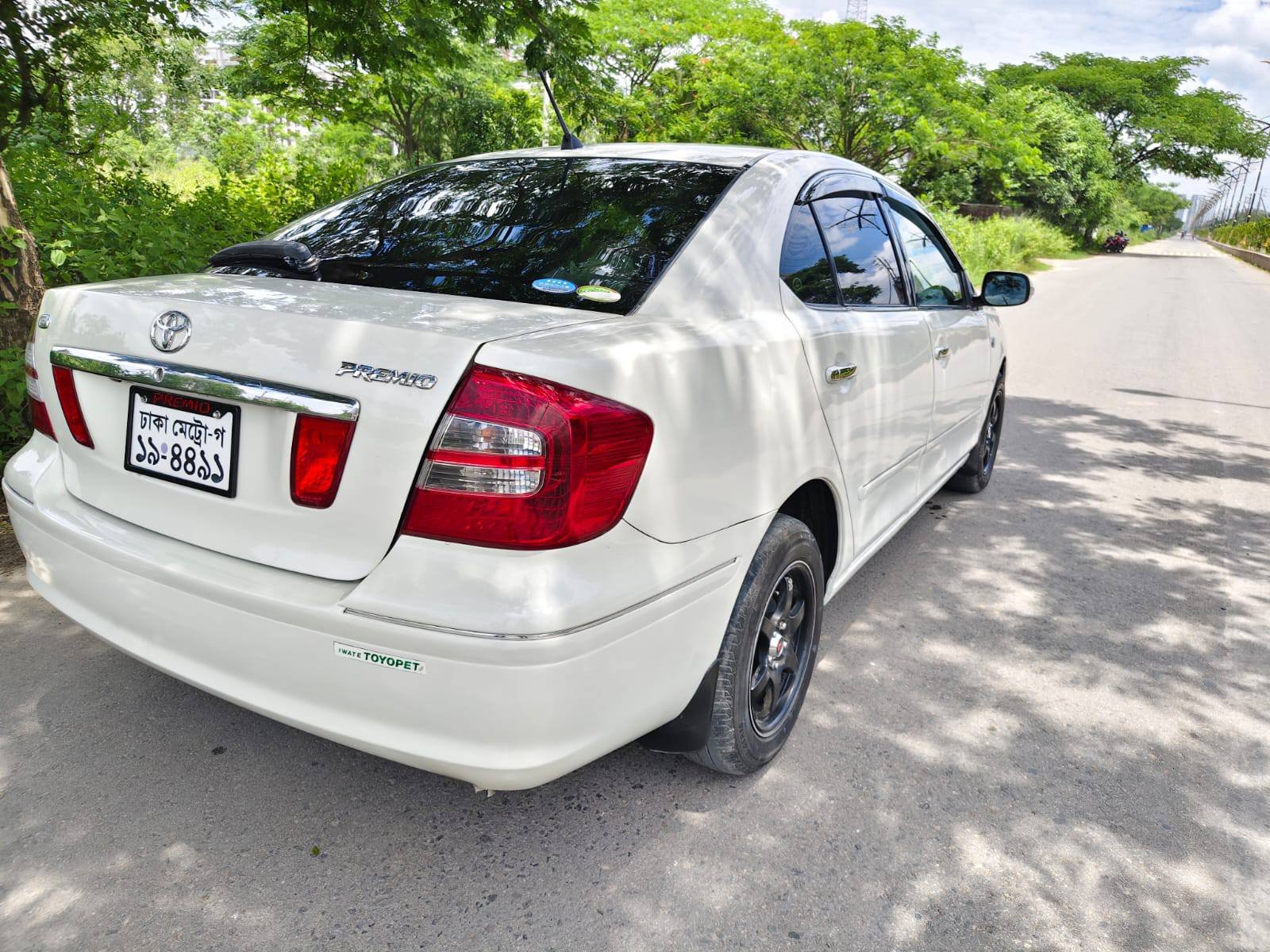 Toyota Premio 2002 Model For Sale in Dhaka