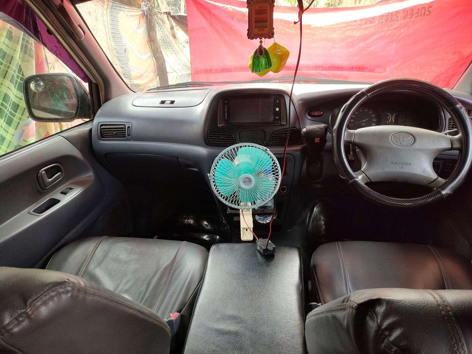 Toyota Noah KR 42 2005 Model For Sale in Niamatpur 