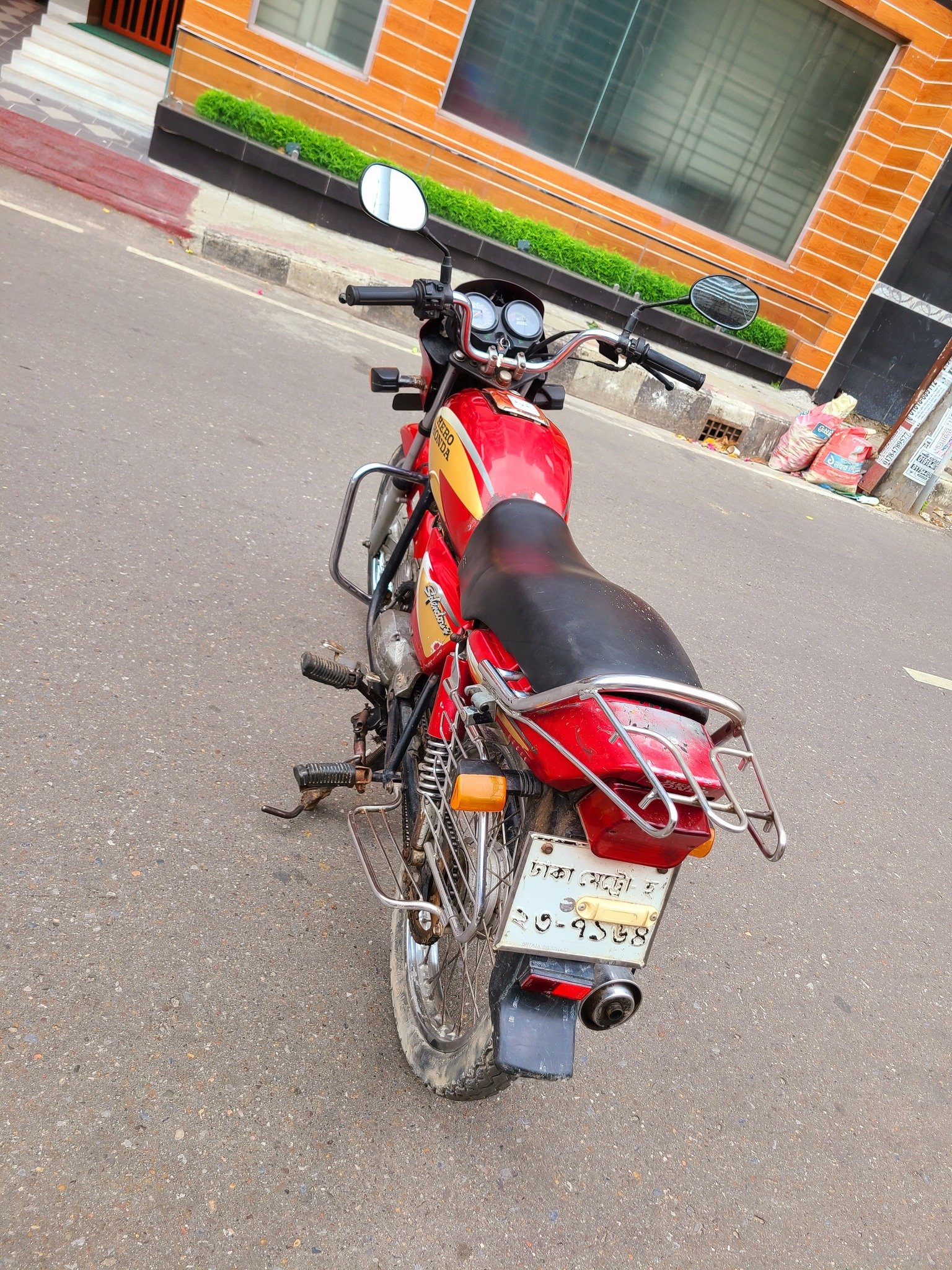 Hero Splendor For Sale in Dhaka Uttara