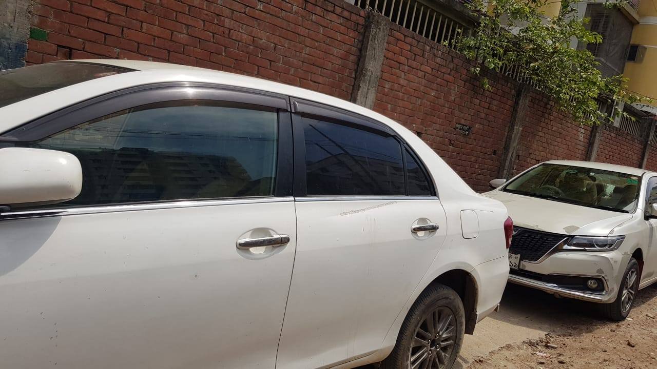 Toyota Axio 2010 Model For Sale in Dhaka