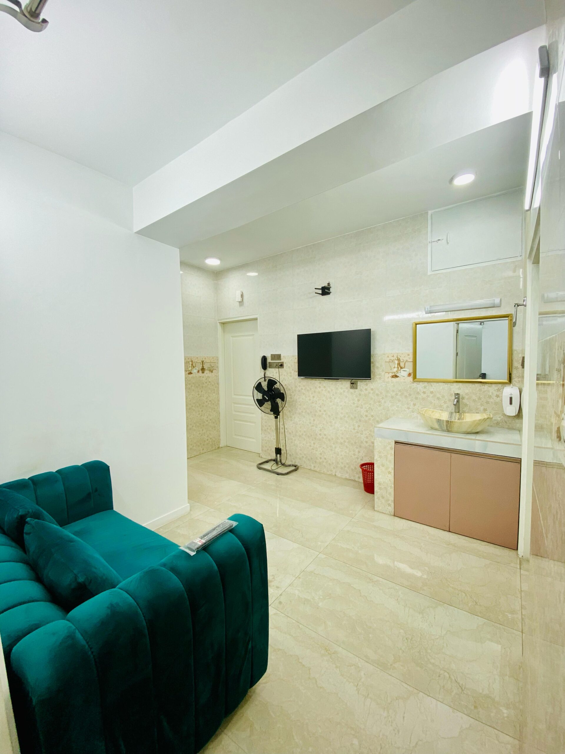 Cozy 2 Bedroom Apartment in Bashundhara R/A