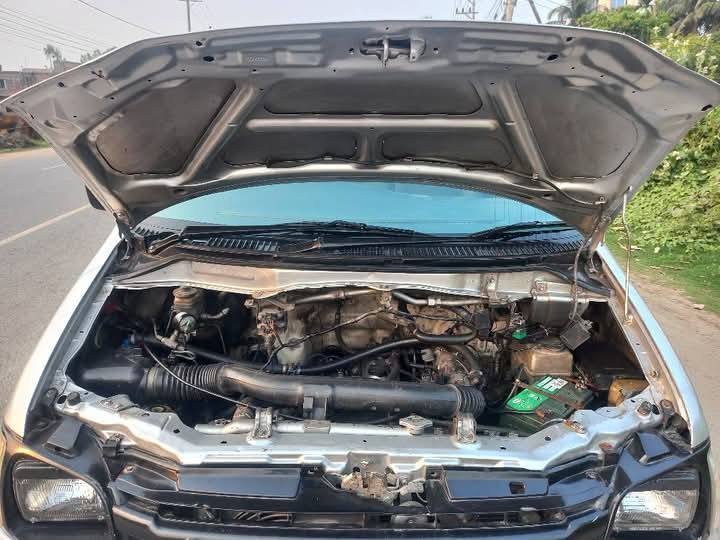 KR42 Noah 1998 Model For Sale in Naogaon